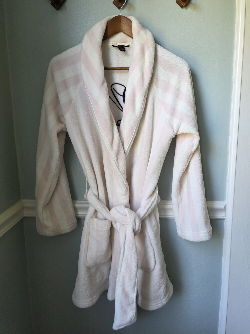 Victoria's Secret Pink Iconic Stripe Plush Robe